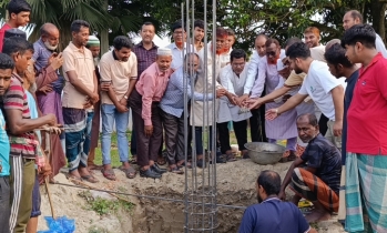 মোকামতলায় ঈদগাহ মাঠের গেট নির্মাণকাজের উদ্বোধন